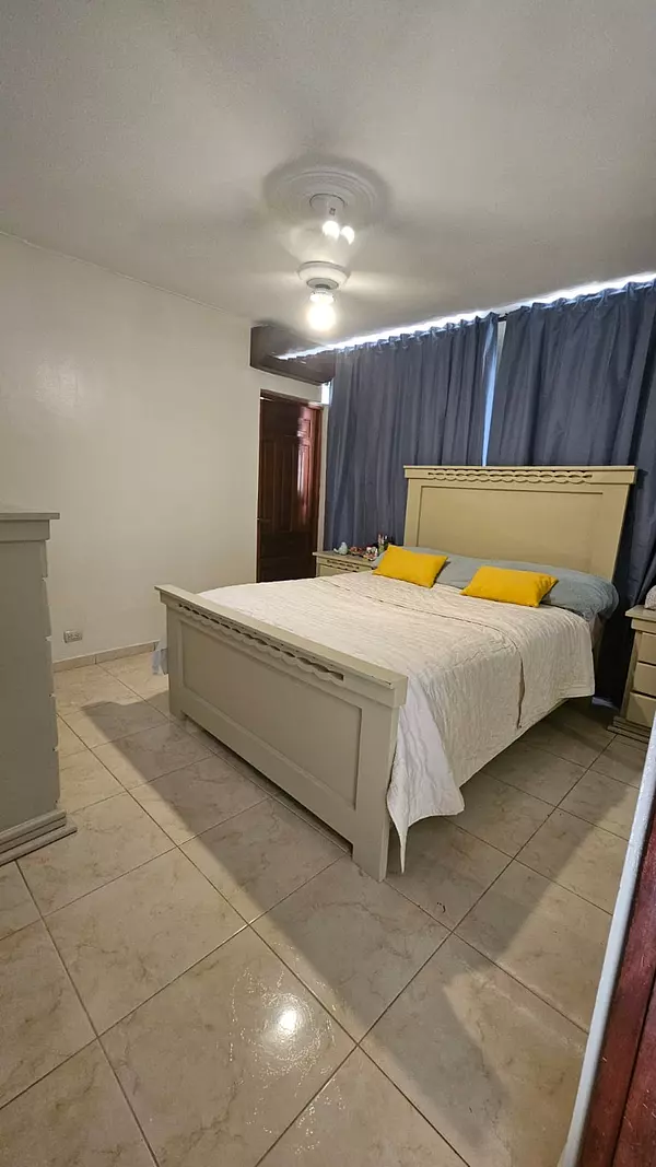 casas - VENDO CASA EN LA AV. INDEPENDENCIA  7