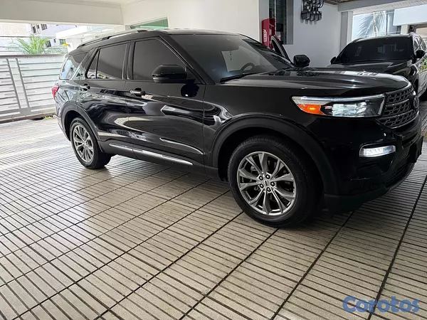 jeepetas y camionetas - Ford Explorer Limited 2022 de oportunidad  con garantía de Viamar vigente  4