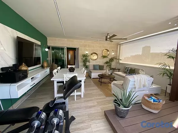 apartamentos - vendo Ph los cacicazgos con o sin muebles tres habitaciones con baño tres parqu 5