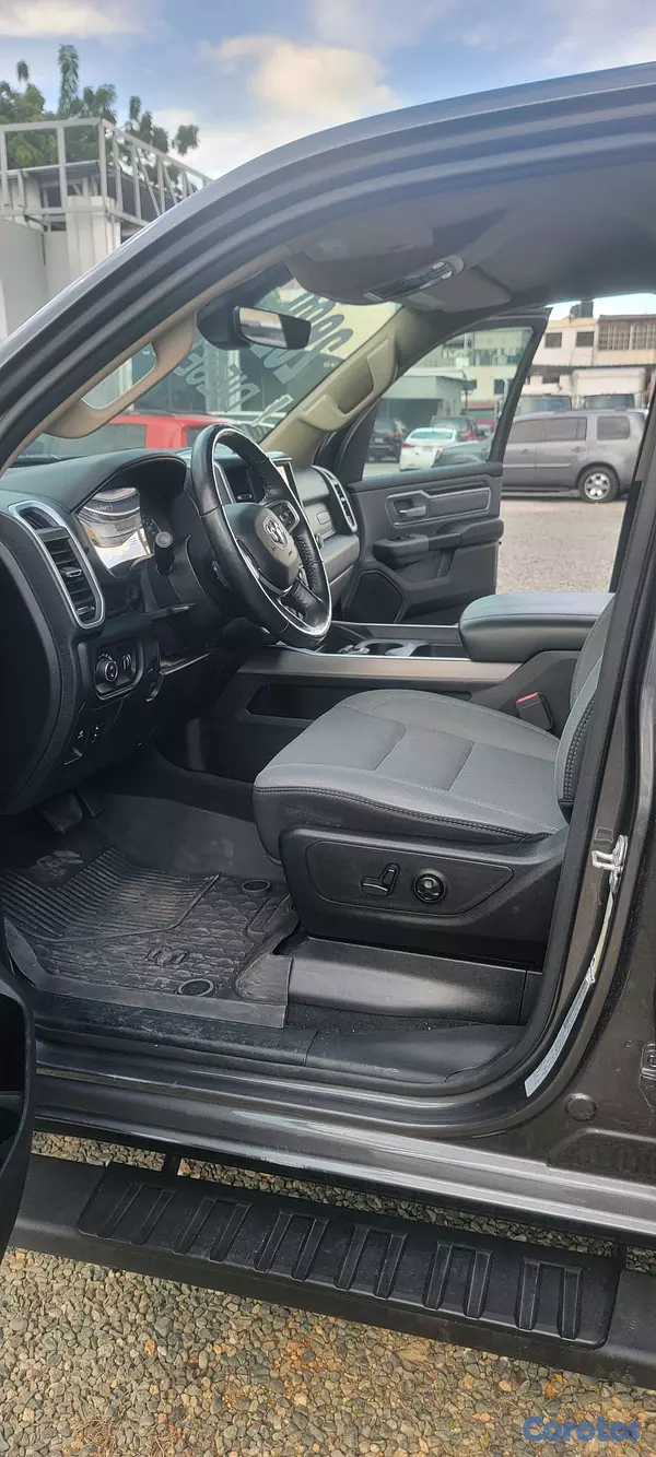 jeepetas y camionetas - DODGE RAM1500 BIGHORS 2020 4