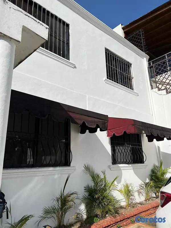 casas - Vendo Casa en Altos de Arroyo Hondo 2 y alquiler  4