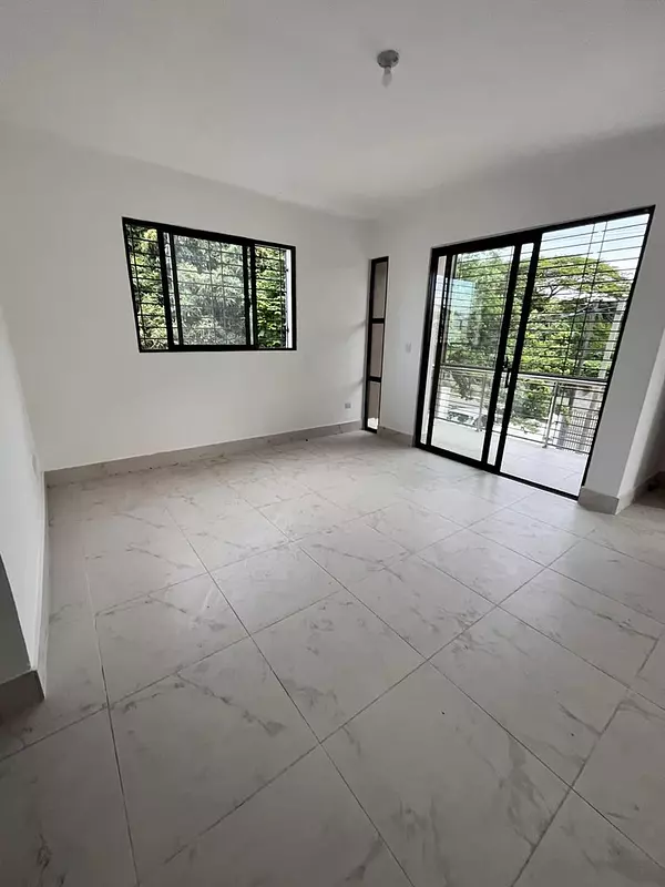 apartamentos - Apartamento en Venta 2do Nivel en Reparto Universitario  7