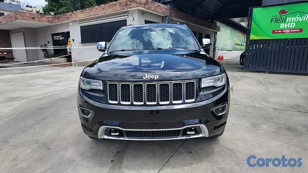 jeepetas y camionetas - JEEP GRAND CHEROKEE OVERLAND 4X4 2015 2