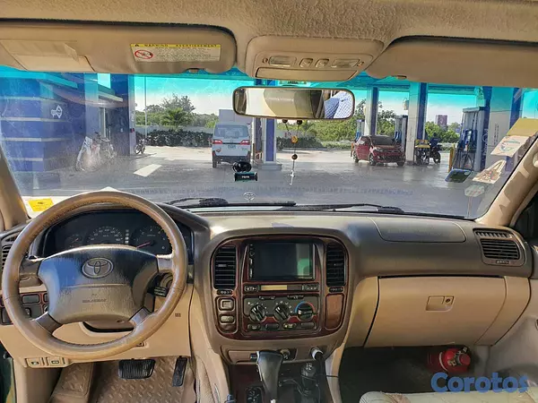 jeepetas y camionetas - Jeepeta Toyota LandCruiser VX 2001 Turbo Diesel 10 8