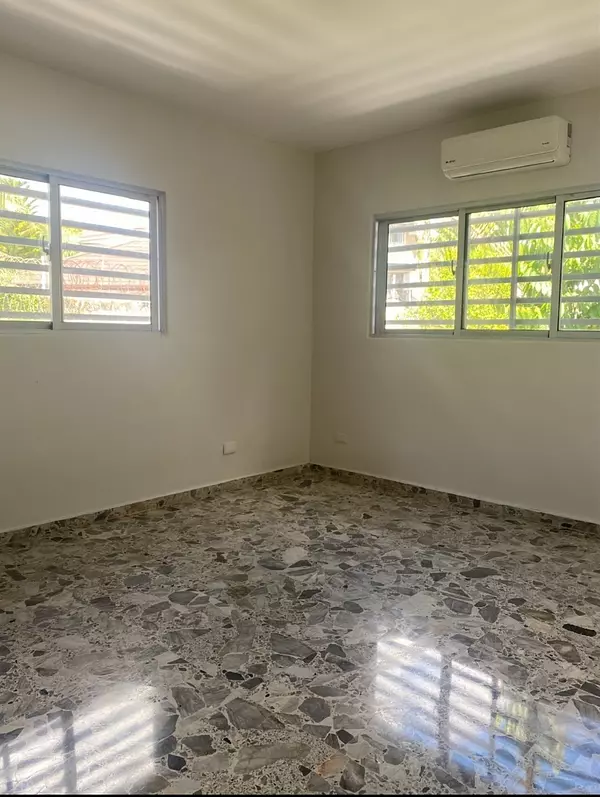 casas - Casa en alquiler con vista al botanico 5