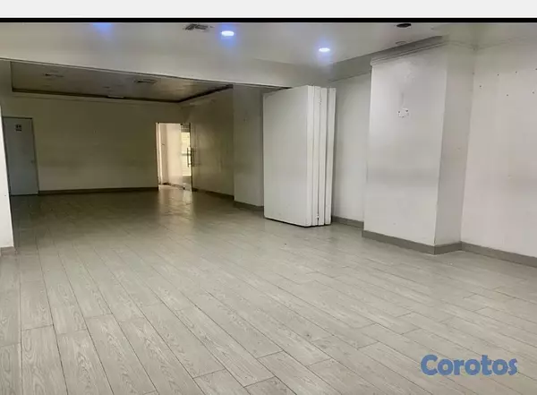 oficinas y locales comerciales - se alquila local s 4