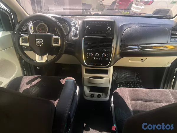 jeepetas y camionetas - dodge gran caravan 2014 2