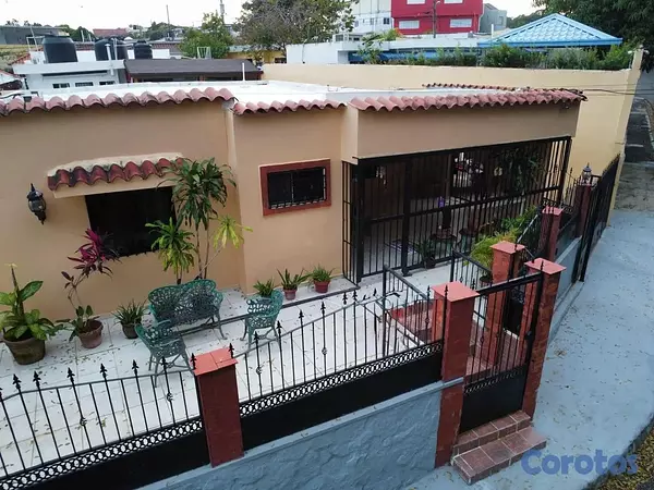 casas - Casa en venta en Altos de Arroyo Hondo 4