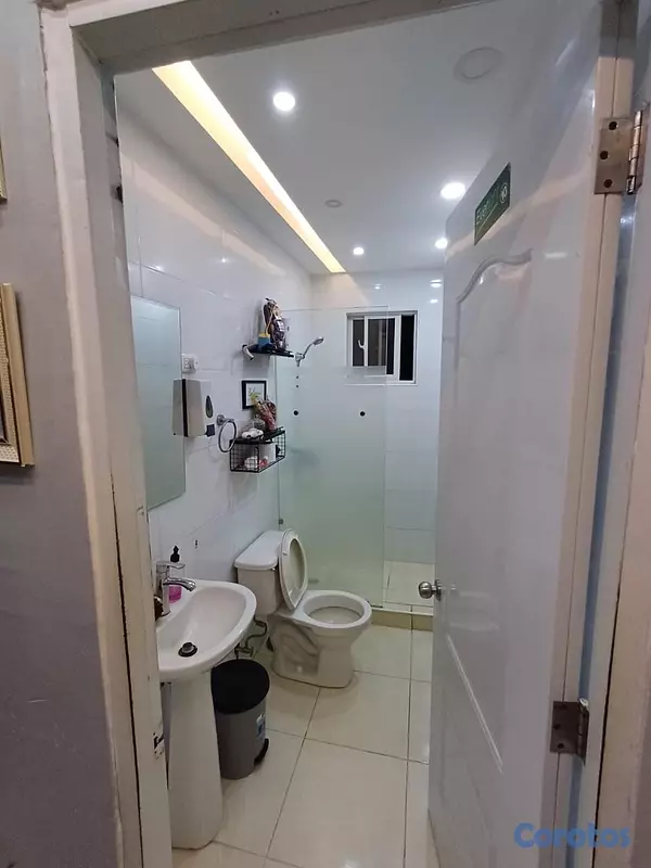 apartamentos - vendo ciudad jua Bosh remodelado tres habitaciones dos baño paruqoe  11