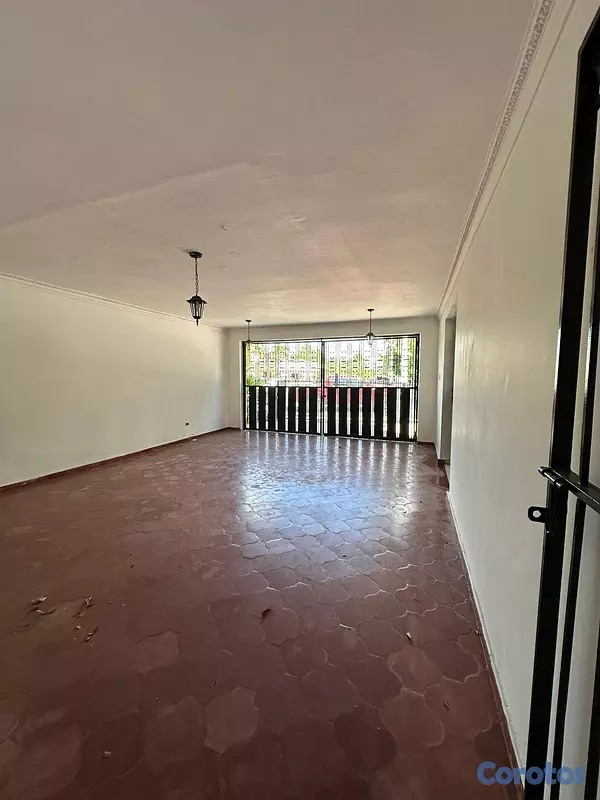 oficinas y locales comerciales - Casa Comercial en el Reparto Oquet, Los Jardines 10