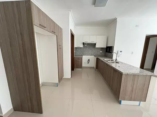 apartamentos - Apartamento en Alquiler
LOS RESTAURADORES
USD 950.00 (Mantenimiento incluido)

 5