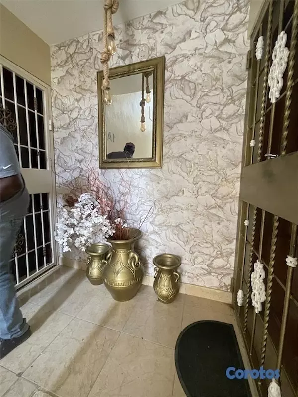 apartamentos - Venta de apartamento primer piso en la autopista de san Isidro  5