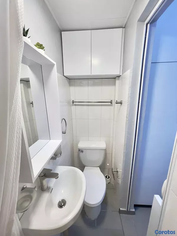 apartamentos - Alquiler de Pequeño Estudio
COMPLETAMENTE AMUEBLADO en el Millón 7