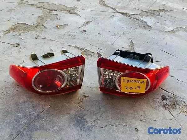 repuestos - 🚗 Vendo Farol Trasero / Luz para Toyota Corolla 20 2