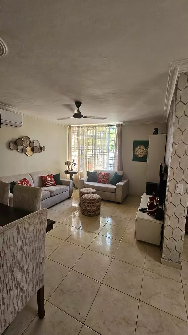 casas - VENDO CASA EN LA AV. INDEPENDENCIA  8