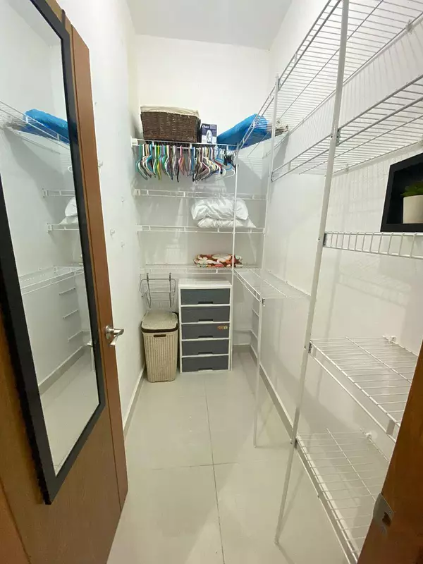 apartamentos - Apartamento en Alquiler Amueblado PARAÍSO USD 950. 9