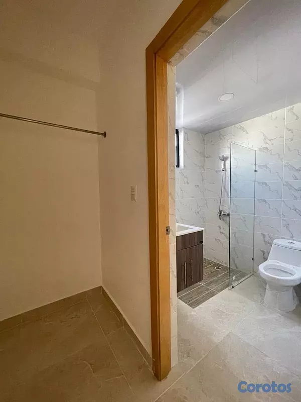 apartamentos - vendo independencia piso 3 con dos habitaciones dos baños parqueo lokert  8
