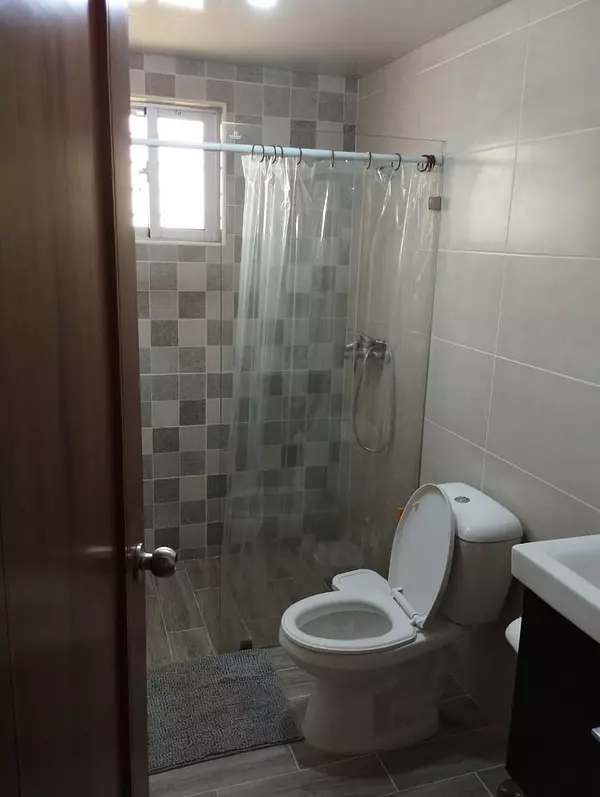 apartamentos - Apartamento en segundo nivel, Amueblado, cerca de Charles con San Isidro/Edwin 7