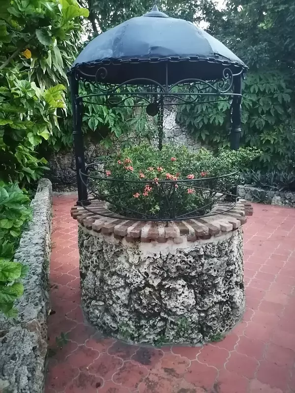 casas vacacionales y villas - Villa con Piscina en Boca Chica  9