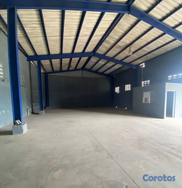 oficinas y locales comerciales - se alquila nave 4