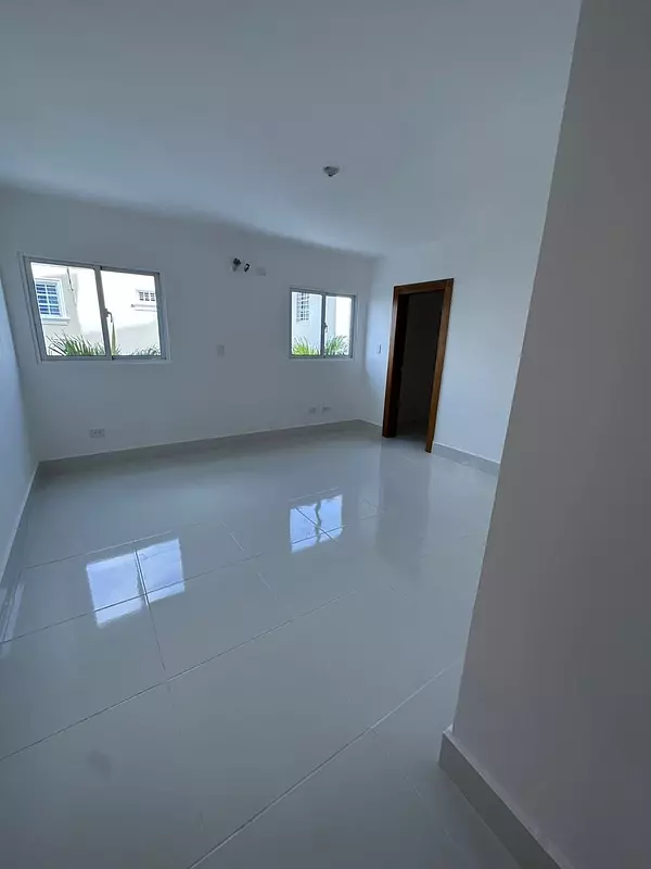 apartamentos - Apartamento 3er Nivel en Cerro Alto 7