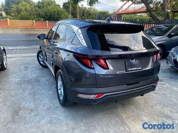jeepetas y camionetas - HYUNDAI TUCSON 2022 3