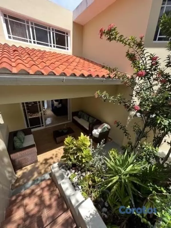 casas - Casa de dos niveles en Cuesta Hermosa III 14