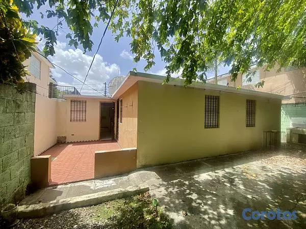 casas - Casa en alquiler para uso comercial en Las Pradera 12
