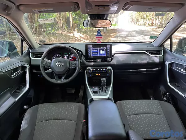 jeepetas y camionetas - Toyota RAV4 XLE 2021 AWD 9