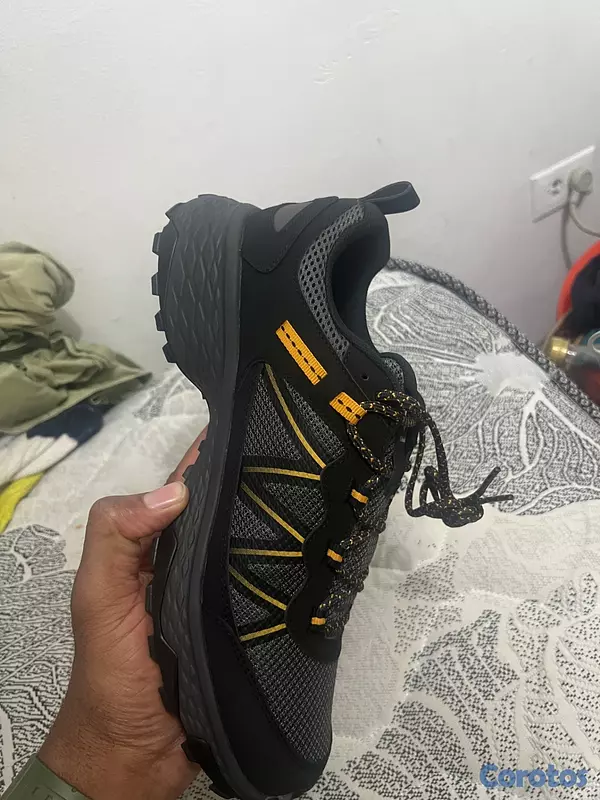 zapatos para hombre - Tenis COLUMBIA PEAKFREAK Size 10  5