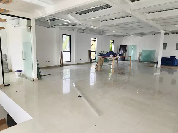 oficinas y locales comerciales - Local en arroyo hondo  5