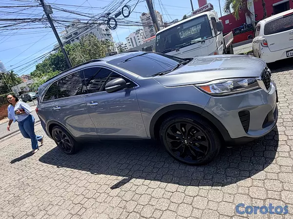 jeepetas y camionetas - Kia Sorento v6 2019 8