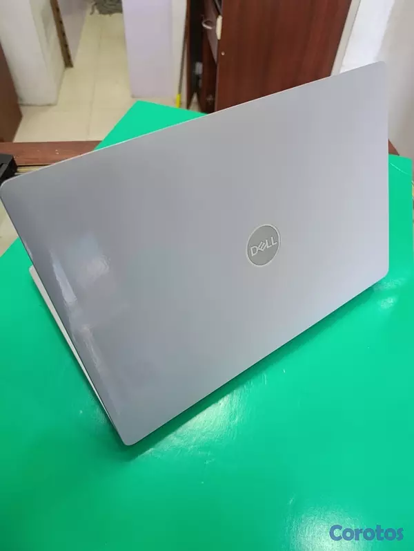 computadoras y laptops - Laptop DELL PRECISION3551 I7-10 GEN/4GB DE VIDEO/512SSD/ 32GB RAM/15.6Pulg 4