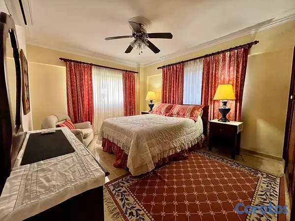 apartamentos - vendo avenida anacaona tres habitaciones con su baño dos parqueos paralelos  8
