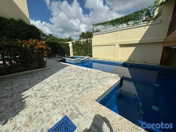 casas - Casa en Arroyo Hondo Viejo en proyecto Cerrado con 11