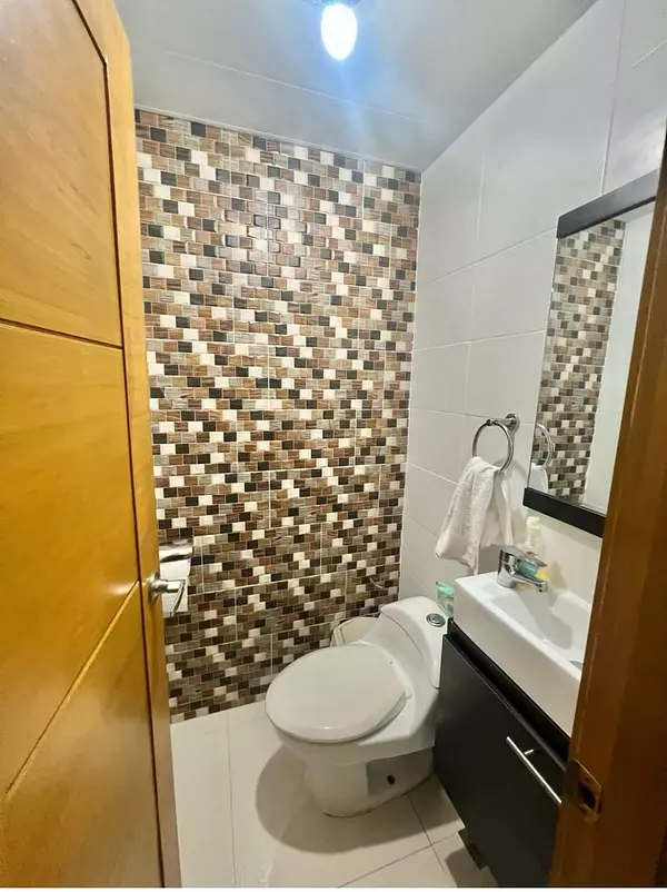 apartamentos - Vendo apto urbanización Fernández US 198,000Mantenimiento $ 4000 125 mts. 3HB 7