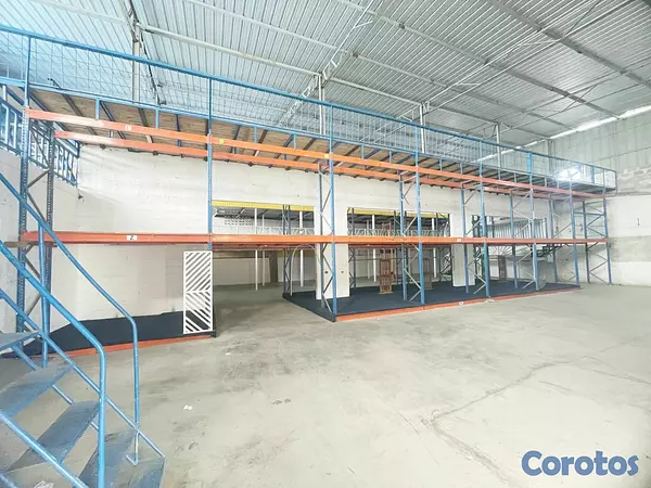 oficinas y locales comerciales - Nave comercial con showroom  9