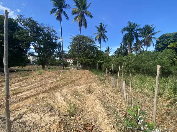 solares y terrenos - solar de 690 mts en costambar Pto Pta  8
