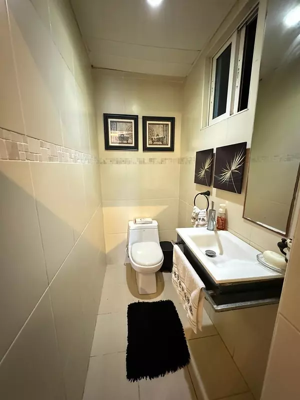 apartamentos - Apartamento en Venta
MIRADOR NORTE
USD 275,000.00
Mantenimiento: RD$8,000.00

 8