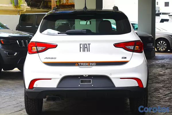 jeepetas y camionetas - Fiat ARGO TREKKING 5