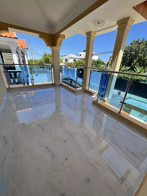 casas - venta de casa en la autopista de san isidro prado oriental con  370mts y 4 hab 10