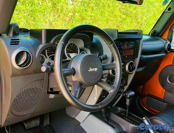 jeepetas y camionetas - JEEP WRANGLER UNLIMITED 2010 6