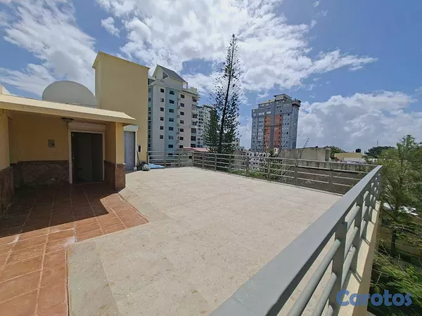 casas - Casa comercial de 320m2 en alquiler en Bella Vista 15