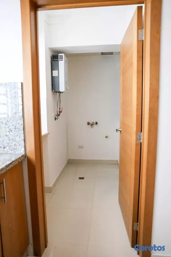 apartamentos - Alquiler de apartamento amplio en Bella Vista, 3 habitaciones, terraza y balcón
 10