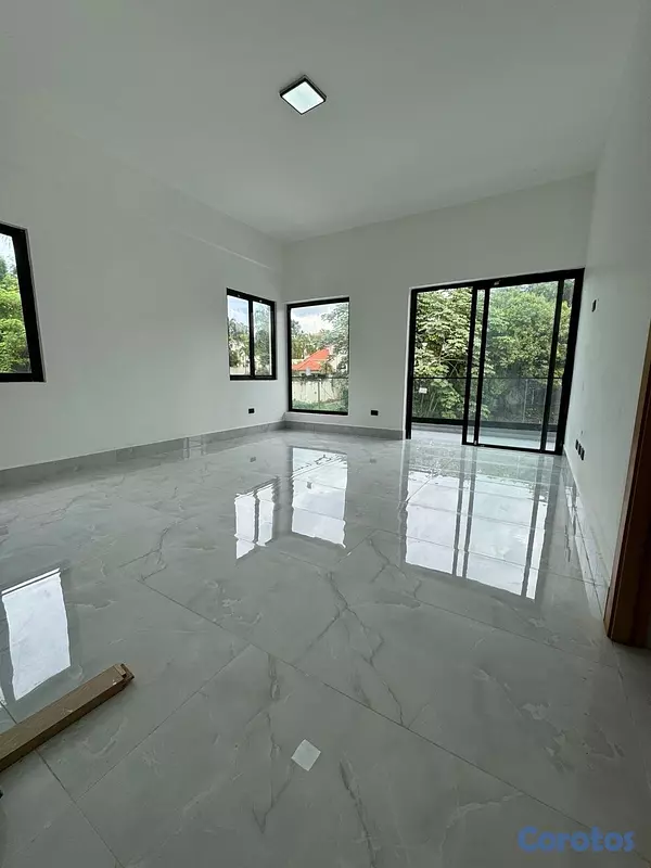 casas - vendo espectacular casa Arroyo 3 impresiónate 4 habitaciones 7 parqueos piscina 7