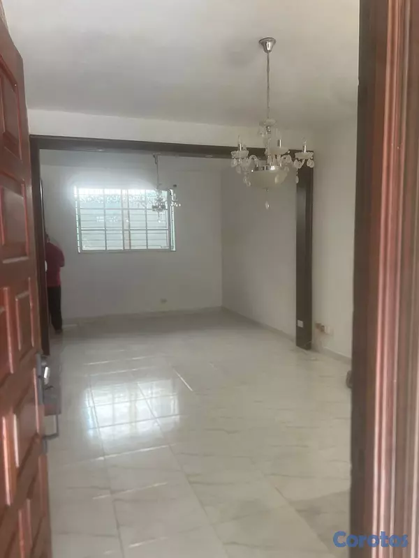 casas - Casa de dos niveles en venta en zona tranquila y r 4