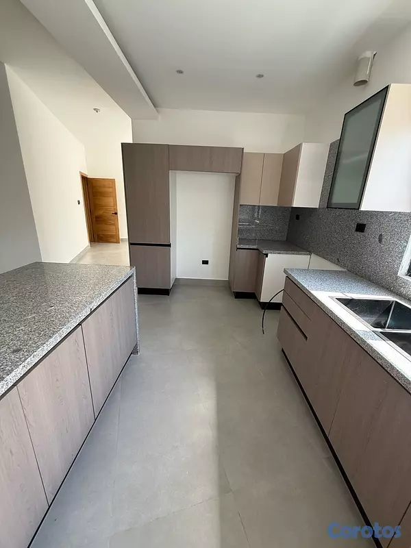 apartamentos - APARTAMENTO EN VENTA / ALQUILER – TORRE NUEVA EN LA CASTELLANA
 3