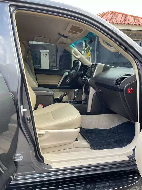 jeepetas y camionetas - Toyota land cruicer prado txl 2012 7