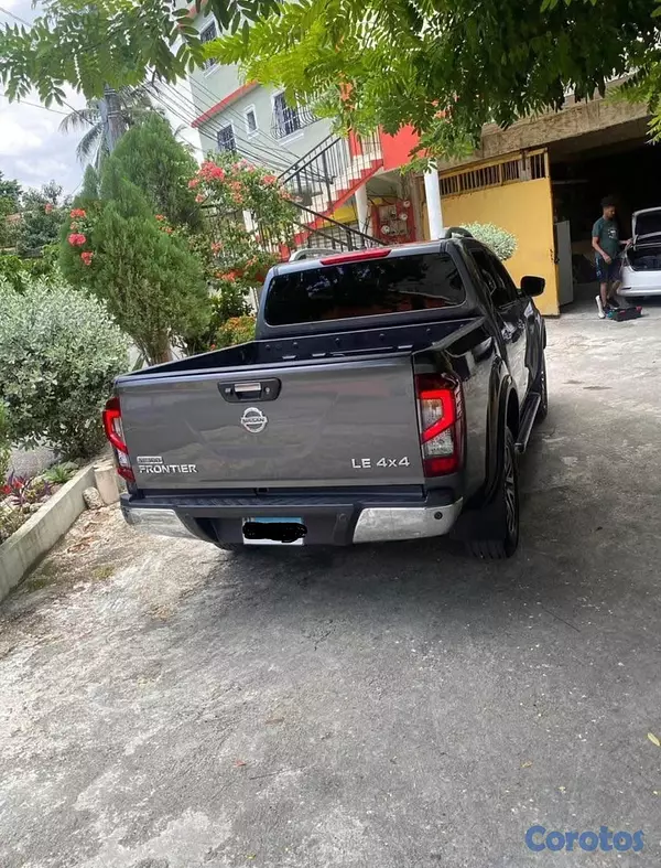 jeepetas y camionetas - Nissan Frontier 2016 4