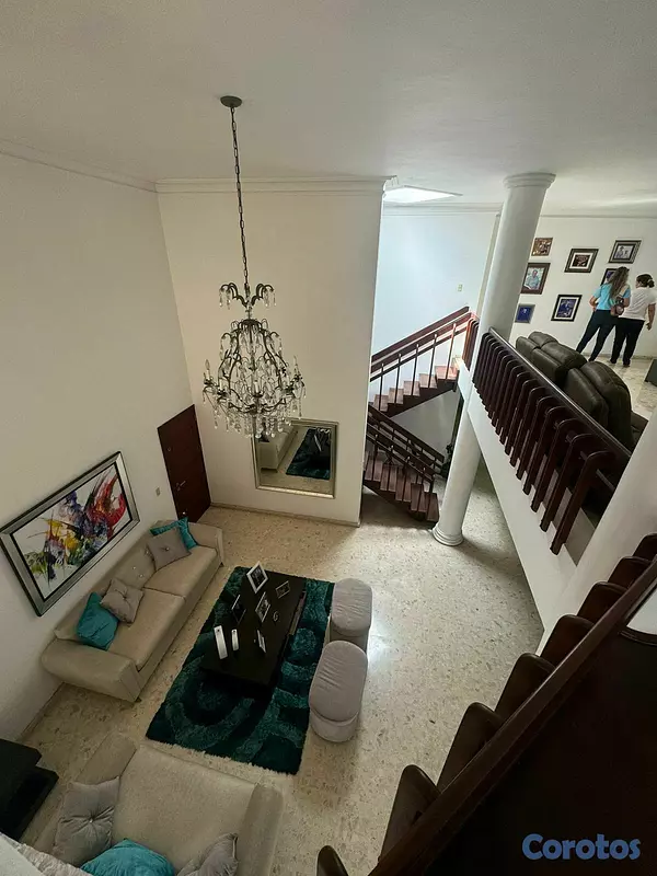 penthouses - Vendo Penthouse en la Av. Anacaona. 4